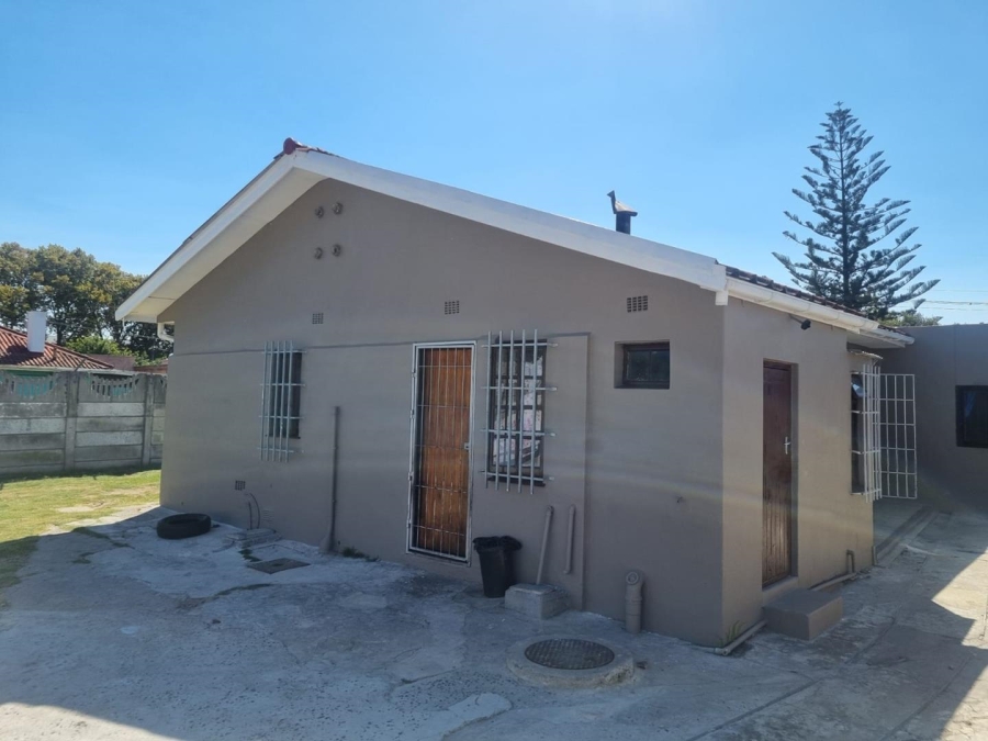 6 Bedroom Property for Sale in Bellville South Western Cape